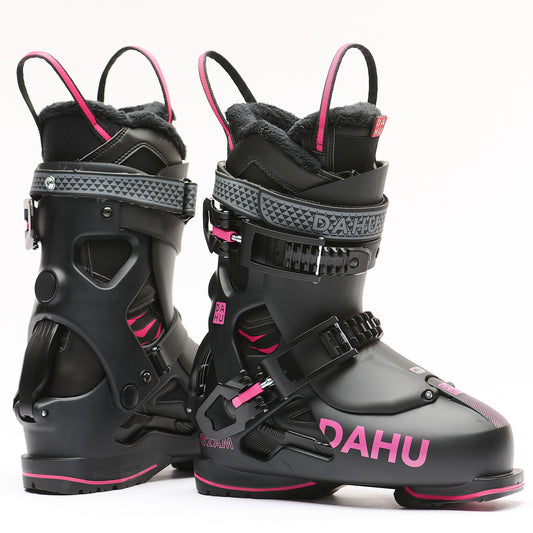 Women's 02AM Black-Magenta